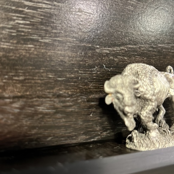 Hudson fine pewter bison - Picture 4 of 4